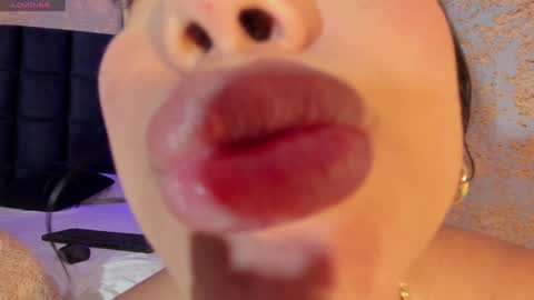 Kim online show from January 2025 05:46:01 PM