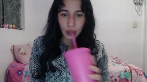 Nezumy Rey  online show from May 2026 12:18:01 AM