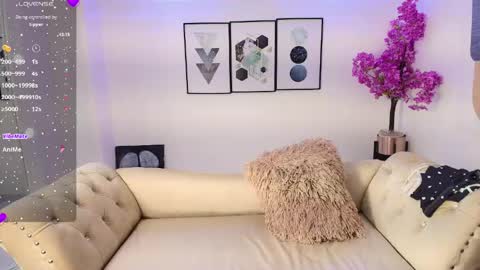 Snapshot of kiitty__meow chatting on April 2026 12:28:02 PM Kitty online show from April 2026 12:28:02 PM