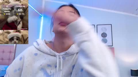Snapshot of kiki_cams chatting on November 2025 06:48:02 PM kIKI online show from November 2025 06:48:02 PM