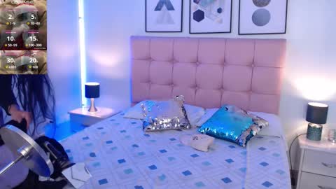 Snapshot of kiki_cams chatting on November 2025 06:40:02 PM kIKI online show from November 2025 06:40:02 PM