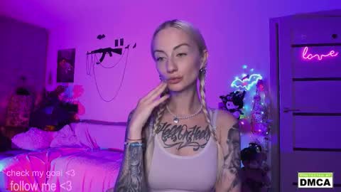 Kiki online show from September 2025 11:59:02 PM