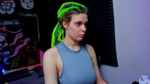 Kiki online show from October 2025 10:25:01 AM