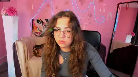 kiki_swan online show from April 2026 05:49:02 AM