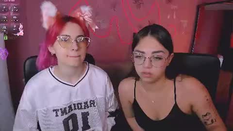 kiki_swan online show from June 2026 07:19:01 PM