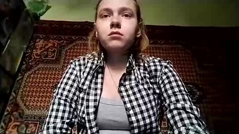 kikibang_ online show from October 2025 08:33:01 AM