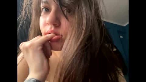 Snapshot of kikilove15 chatting on May 2026 05:17:02 PM kikilove15 online show from May 2026 05:17:02 PM