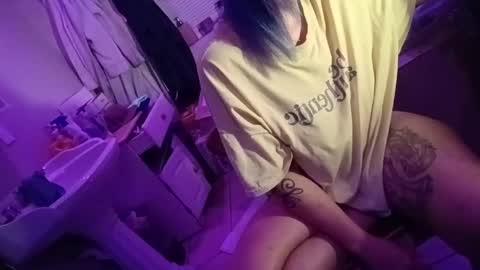 Snapshot of kikilovespartylights chatting on April 2026 09:21:02 AM kikilovespartylights online show from April 2026 09:21:02 AM