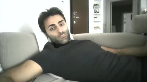 kikkus01 online show from November 2025 12:59:02 PM