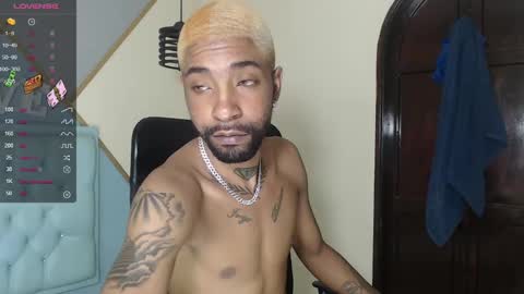 Snapshot of kilian_xx chatting on December 2024 12:18:02 PM Kilian xxx online show from December 2024 12:18:02 PM