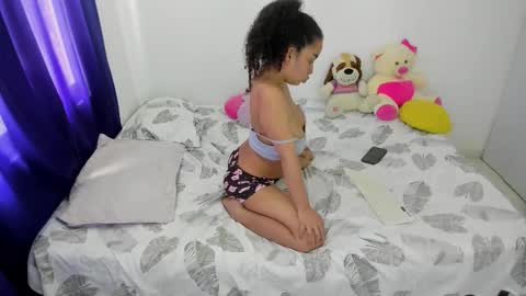 Snapshot of kim_bonny chatting on October 2025 05:47:01 PM Kim online show from October 2025 05:47:01 PM