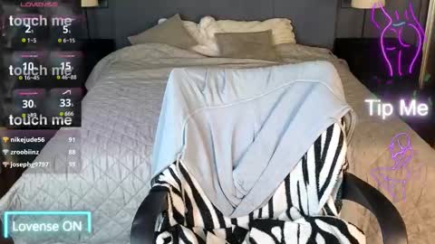 Kim online show from December 2025 09:05:01 AM