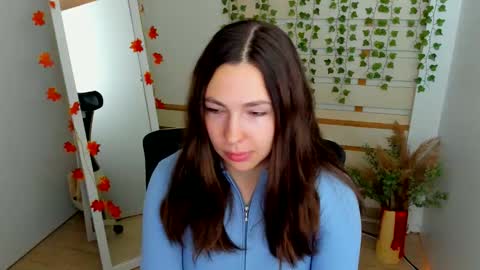 Kim online show from October 2025 01:00:02 PM