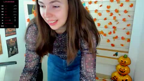 Kim online show from November 2025 07:51:02 AM