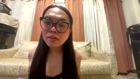 Snapshot of kim_kyile chatting on May 2026 04:15:01 PM KYLIE online show from May 2026 04:15:01 PM