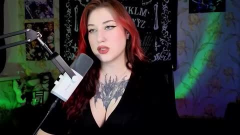 Hi Im Kimberly but u can call me Kim. Turn on ur sound i love to talk and moan online show from December 2025 02:48:01 PM