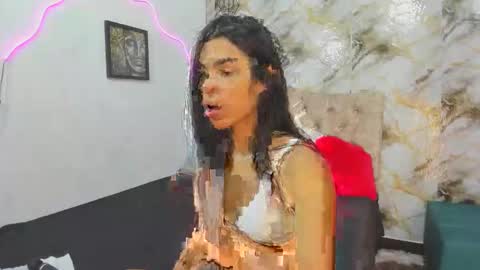 Snapshot of kim_strawberry chatting on April 2026 05:06:01 PM kim online show from April 2026 05:06:01 PM