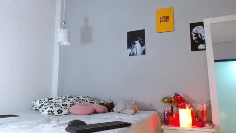 Snapshot of kimandyuk chatting on December 2024 09:50:01 PM Kim  Yuk online show from December 2024 09:50:01 PM