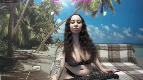 Snapshot of kimberd33 chatting on November 2025 03:13:02 PM Kimmy online show from November 2025 03:13:02 PM