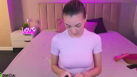 kimberlly_smith online show from May 2026 12:16:02 AM