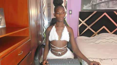 Snapshot of kimberly_ebonny chatting on October 2025 02:13:01 PM kimberly_ebonny online show from October 2025 02:13:01 PM