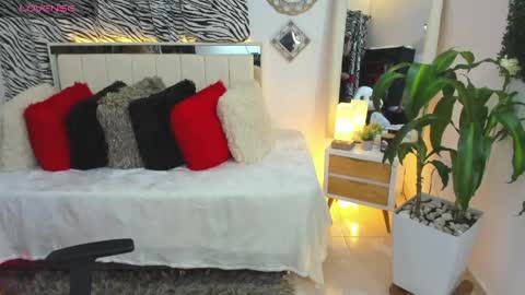Snapshot of kimberly_milf5 chatting on May 2026 10:36:01 AM Kimberly online show from May 2026 10:36:01 AM