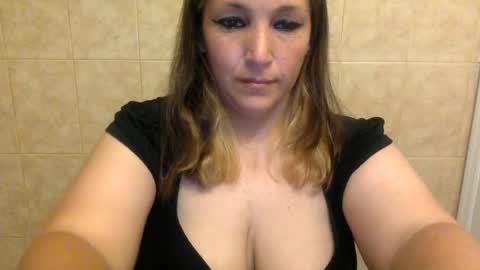 Snapshot of kimberlylynn chatting on July 2026 11:04:01 AM KimberlyLynn online show from July 2026 11:04:01 AM