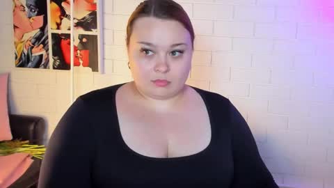 Snapshot of kimberlymaran chatting on June 2026 09:00:01 AM The one that you wont be able to forget online show from June 2026 09:00:01 AM