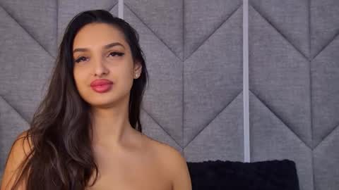 Kimberly online show from December 2025 05:15:02 AM