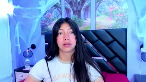 Kimberly Villalobos online show from October 2025 11:32:02 AM