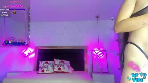 KAREN  online show from December 2024 12:44:02 PM