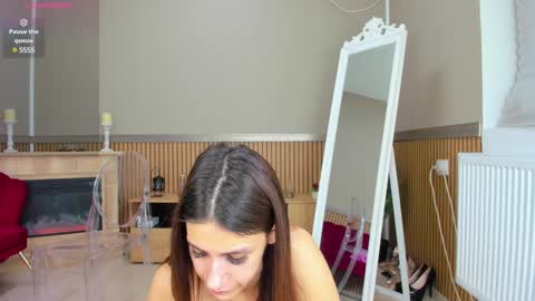 kimi_ivy online show from February 2025 05:26:02 AM