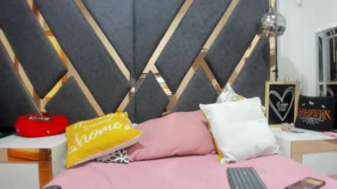 Snapshot of kimianal chatting on February 2026 01:40:02 PM Kimy online show from February 2026 01:40:02 PM