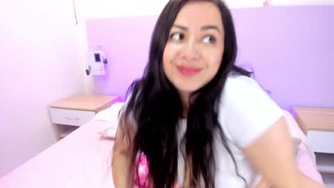 Camila online show from January 2025 04:57:01 PM