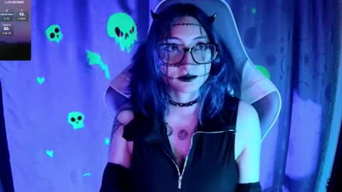   online show from November 2025 02:16:01 PM