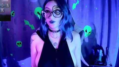   online show from December 2025 02:00:01 PM