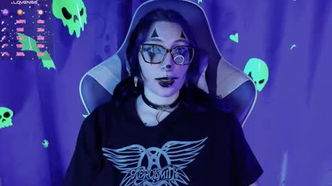 Kim Lennox online show from March 2026 02:22:02 PM