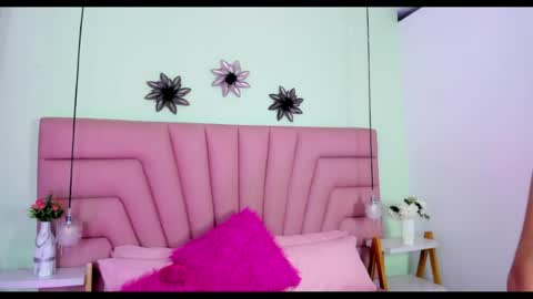 Snapshot of kimluna1 chatting on June 2026 03:35:01 AM kimluna1 online show from June 2026 03:35:01 AM