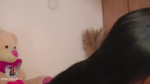 Kim  online show from April 2026 11:47:02 PM