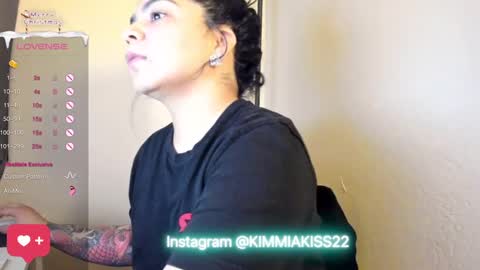 Snapshot of kimmiakiss22 chatting on December 2024 04:07:02 AM Kimmi online show from December 2024 04:07:02 AM