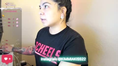 Snapshot of kimmiakiss22 chatting on December 2024 03:40:02 AM Kimmi online show from December 2024 03:40:02 AM