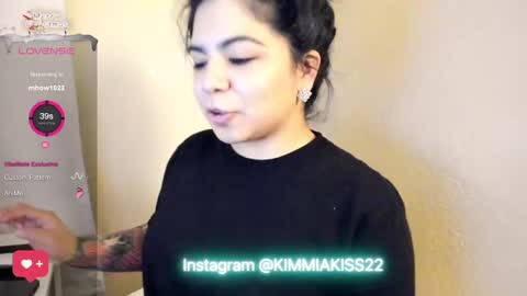 Snapshot of kimmiakiss22 chatting on December 2024 01:47:02 AM Kimmi online show from December 2024 01:47:02 AM