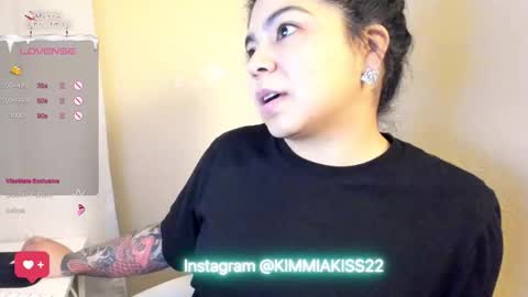 Snapshot of kimmiakiss22 chatting on December 2024 04:53:02 AM Kimmi online show from December 2024 04:53:02 AM