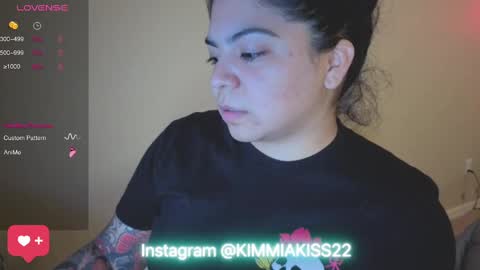 Snapshot of kimmiakiss22 chatting on February 2025 02:15:01 AM Kimmi online show from February 2025 02:15:01 AM