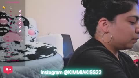 Snapshot of kimmiakiss22 chatting on February 2025 05:14:02 AM Kimmi online show from February 2025 05:14:02 AM