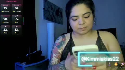 Snapshot of kimmiakiss22 chatting on October 2025 11:38:01 PM Kimmi online show from October 2025 11:38:01 PM