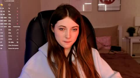 Snapshot of kimmie_shine chatting on May 2026 02:15:02 PM Your Kimmie follow me online show from May 2026 02:15:02 PM
