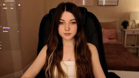 Snapshot of kimmie_shine chatting on June 2026 08:51:01 AM Your Kimmie follow me online show from June 2026 08:51:01 AM