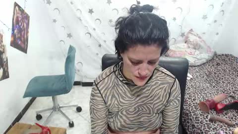 Snapshot of kimmy_sander1 chatting on December 2024 07:42:01 AM Kimmy online show from December 2024 07:42:01 AM