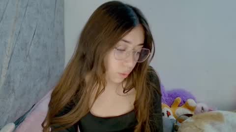 Snapshot of kimmy_veggaa chatting on October 2025 03:07:01 AM kimm online show from October 2025 03:07:01 AM